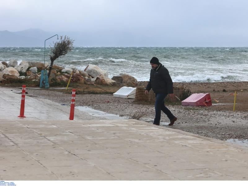 Κακοκαιρία «Erminio»: Τι ώρα θα υποχωρήσουν βροχές και καταιγίδες στην Αττική