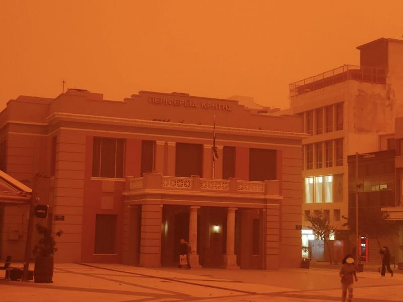 Κλειστά σχολεία στην Κρήτη αύριο Πέμπτη λόγω αφρικανικής σκόνης