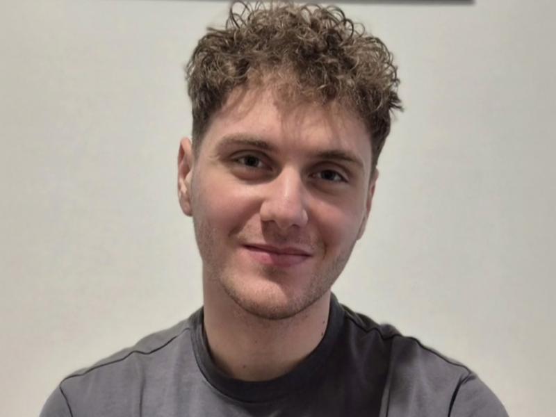 Με καΐκι στο σχολείο, με υποτροφία στο πανεπιστήμιο: Η δύναμη της επιμονής