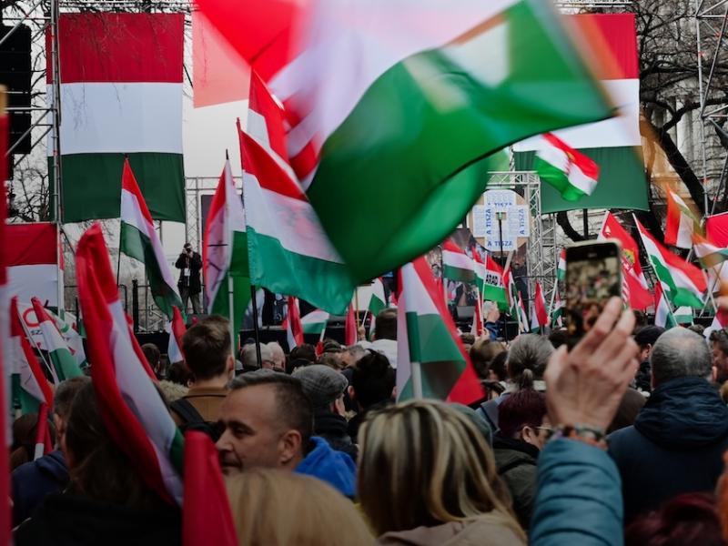 Ουγγαρία: Εκλογική «μάχη των 16 ετών» – Ο Όρμπαν αντιμέτωπος με πρώην σύμμαχό του