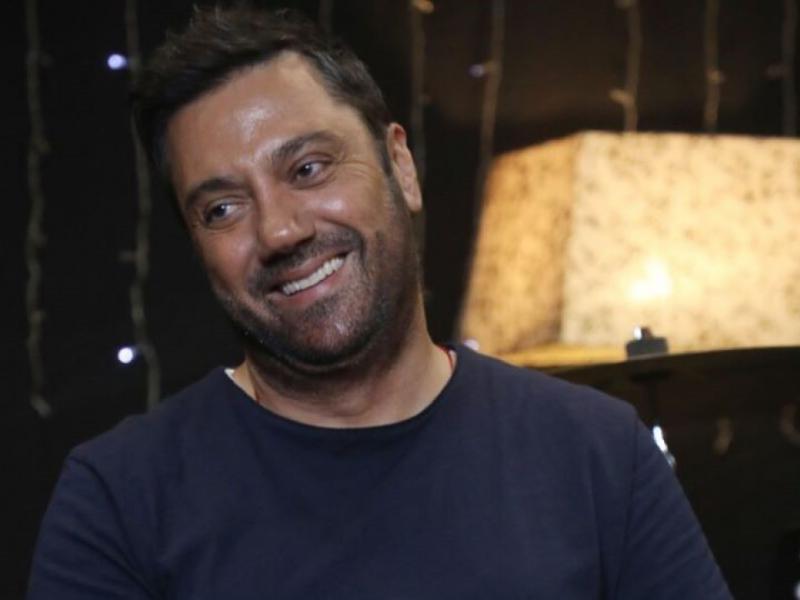 Γιώργος Θεοφάνους: «Ένας τρελός μπήκε στην τάξη του γιου μου και σκότωσε δύο συμμαθητές του»