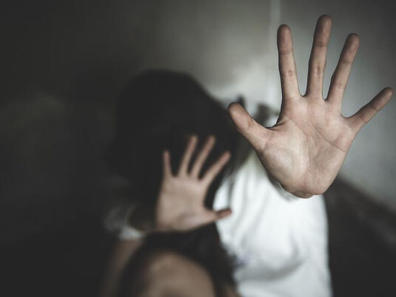 Αγρίνιο: 16χρονη μαθήτρια δάγκωσε τη μητέρα συμμαθήτριάς της γιατί της έκανε παρατήρηση