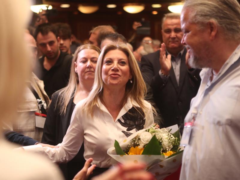 Καρυστιανού κάνει προσκαλεί σε ντιμπέιτ τον Μητσοτάκη: «Θέλω να τον ρωτήσω πόσο μας στοιχίζει το Μαξίμου» 
