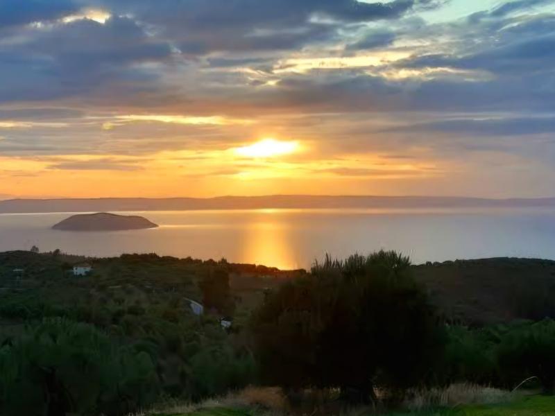 Παρθενώνας: Το μπαλκόνι της Χαλκιδικής με το ομορφότερο ηλιοβασίλεμα (Video)