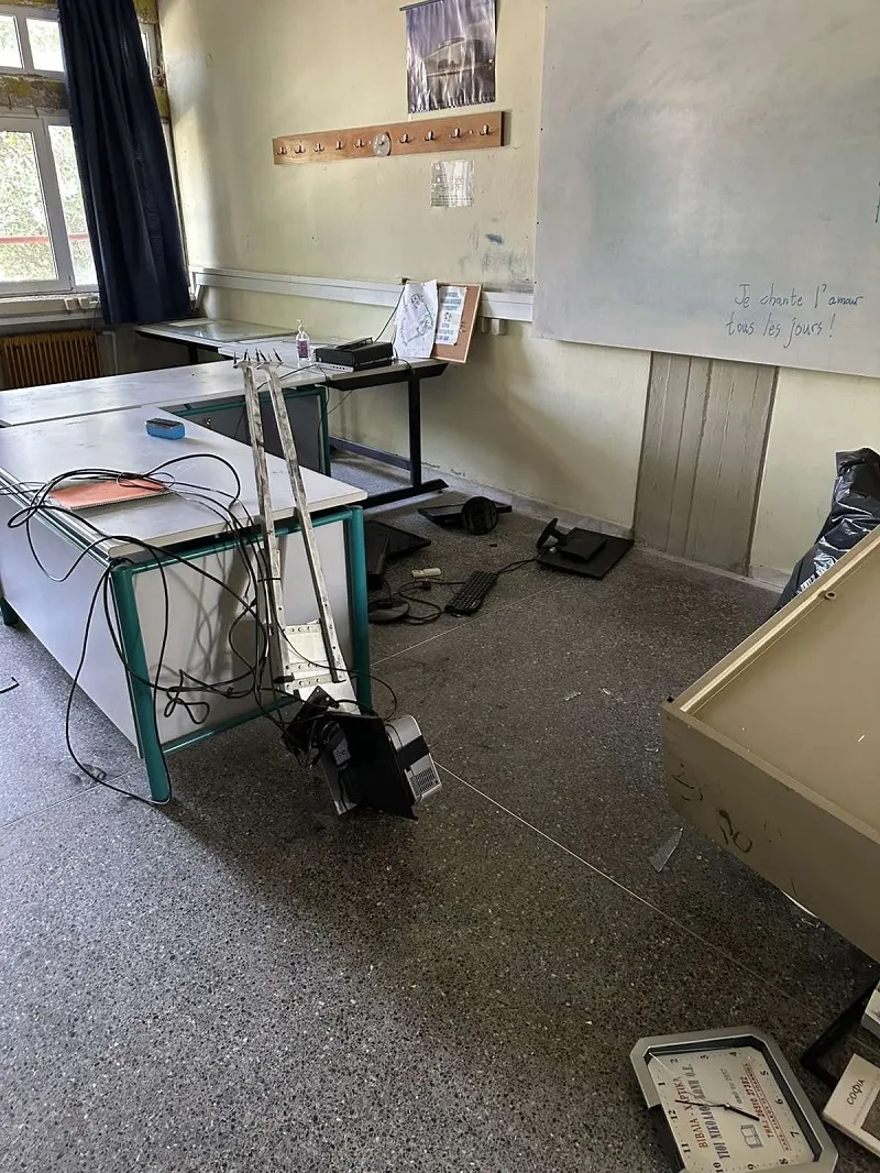 Φρίκη στα Ιωάννινα: «Γυαλιά καρφιά» το 8ο ΓΕΛ – Ζωγράφισαν μέχρι ναζιστικά σύμβολα (Εικόνες)
