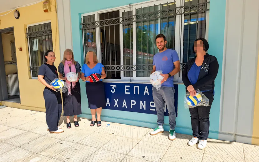 «Άλμα προς το Μέλλον» με πράξεις – Αθλητικό υλικό σε σχολεία σε όλη την Ελλάδα