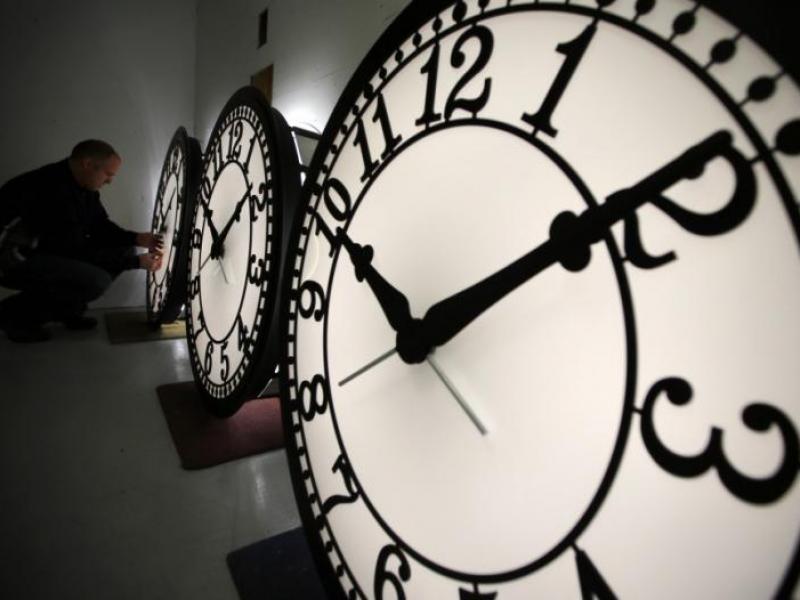 Αλλαγή ώρας: Γιατί γυρνάμε τα ρολόγια μας πίσω τον χειμώνα;- Ο πραγματικός λόγος