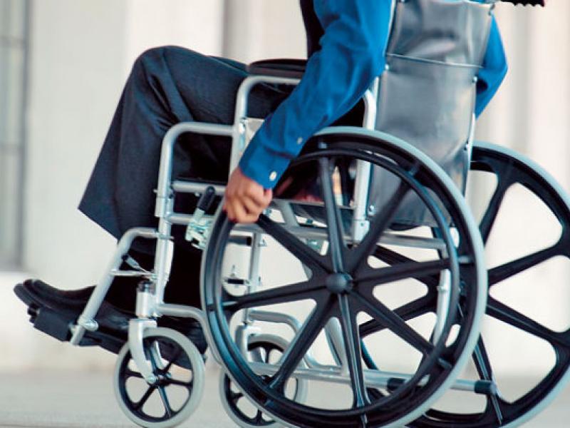 Έλληνες επιστήμονες δημιούργησαν πρωτοπόρα συσκευή αποκατάστασης ατόμων με κινητικά προβλήματα