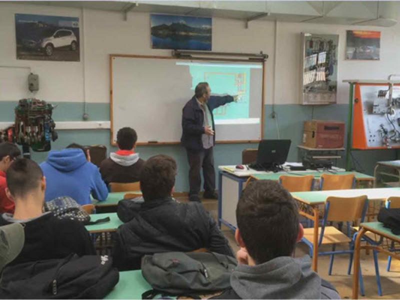 Να εγκριθούν όλα τα τμήματα στα ΕΠΑΛ -κινητοποίηση στη ΔΔΕ Χανίων 24/10