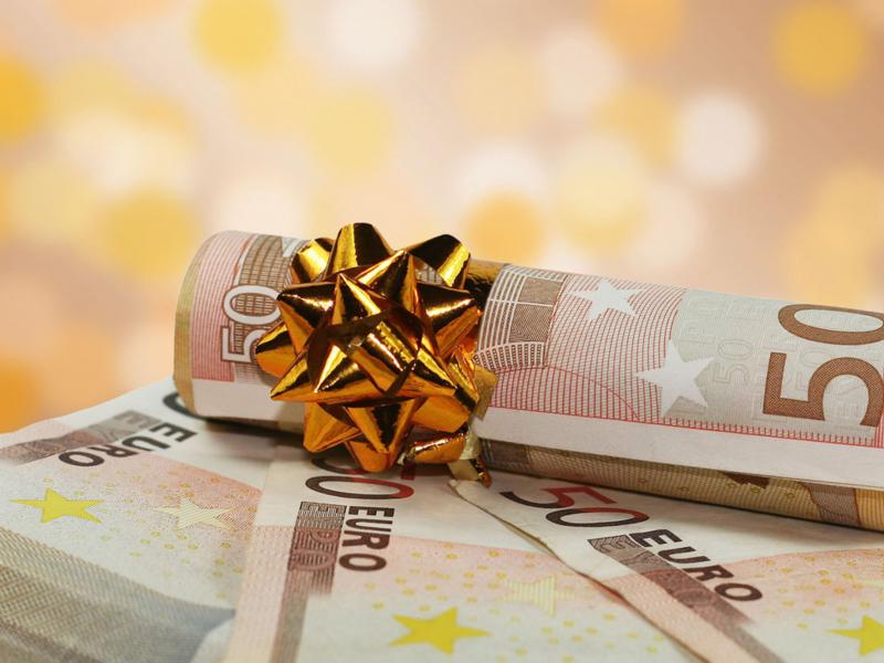 Δώρο Χριστουγέννων: Πότε καταβάλλεται και πώς υπολογίζεται