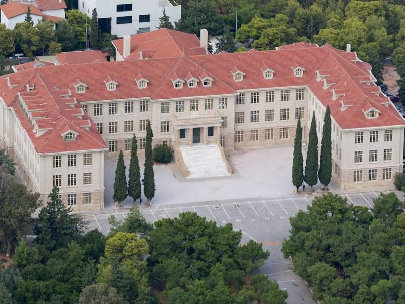 Συναγερμός στο Κολέγιο Αθηνών! Πληροφορίες για εισβολή οπλισμένων ατόμων 