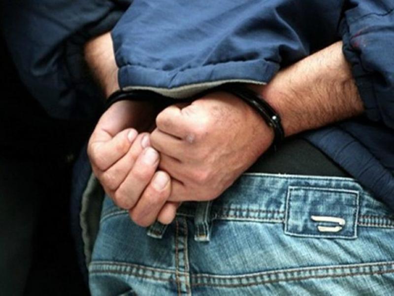 Επεισοδιακή σύλληψη στη Βέροια: Πήγαν να τον συλλάβουν και τους ξυλοκόπησαν με βαριοπούλα