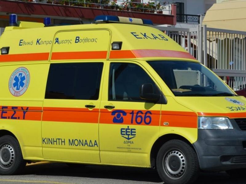 Σοβαρό τροχαίο στη Βέροια: Φορτηγάκι παρέσυρε 14χρονη- Νοσηλεύεται σε σοβαρή κατάσταση