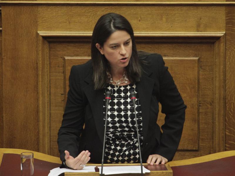 Ν. Κεραμέως: Μαζικές τακτοποιήσεις «ημετέρων» στο υπουργείο Παιδείας