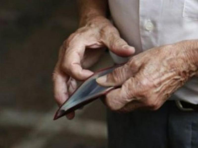 Αυτές είναι οι 8 «τυχερές» κατηγορίες που βγαίνουν στη σύνταξη πριν τα 62