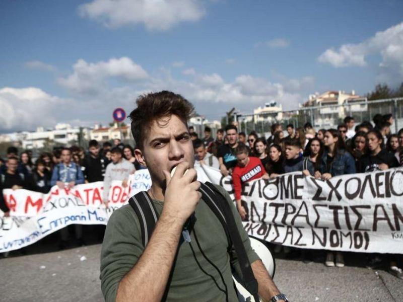 Εκπαιδευτικοί: « Δεν θα γίνουμε χωροφύλακες των μαθητών μας»