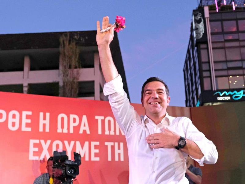 Οι Έλληνες αποδοκιμάζουν αλλά ο γερμανικός τύπος εκθειάζει τον Α.Τσίπρα