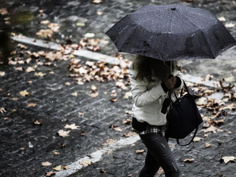 Έκτακτο δελτίο για τον καιρό: Βροχές, καταιγίδες και πιθανές χαλαζοπτώσεις