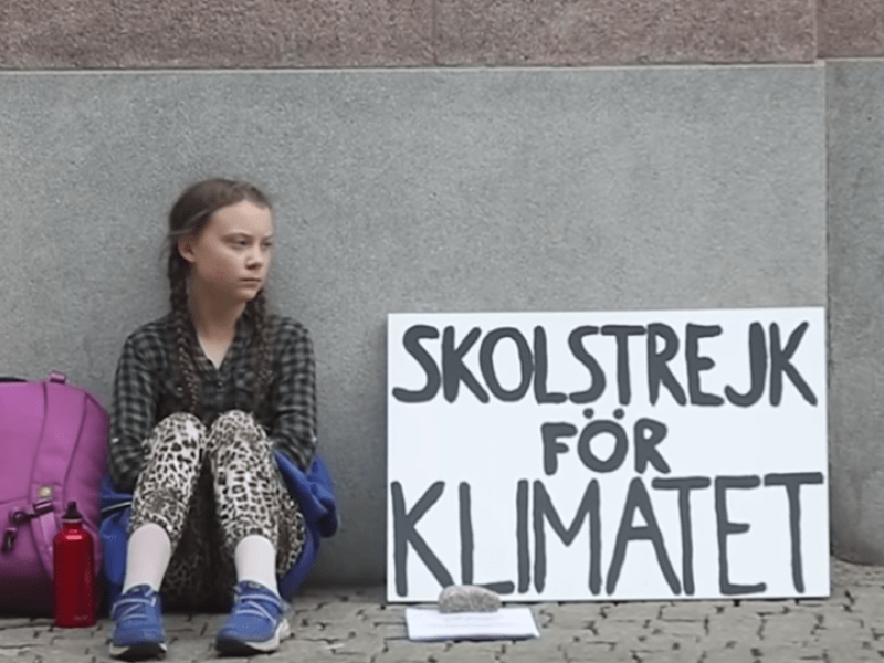 Η Γκρέτα Τούνμπεργκ δεν θα πάει στο σχολείο για ένα χρόνο για να αγωνιστεί για την κλιματική αλλαγή