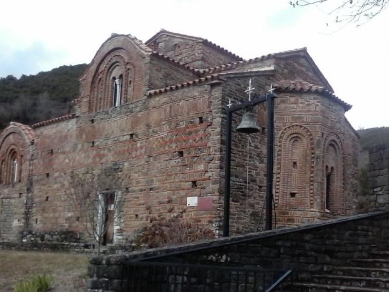 Κόκκινη Εκκλησιά, ένα μοναδικό βυζαντινό μνημείο στα Τζουμέρκα