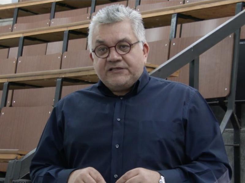 Τι απαντά το ΥΠΑΙΘΑ για τον Οδυσσέα Ζώρα - Αντιδράσεις από ΠΑΣΟΚ και Νέα Αριστερά