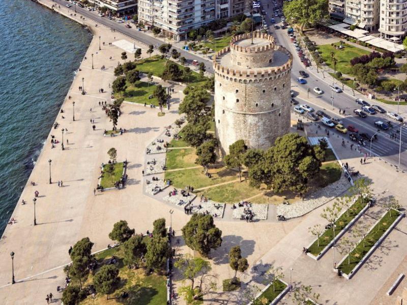 Έρευνα για τις συνθήκες θανάτου ηλικιωμένου που έπεσε από τον δεύτερο όροφο γηροκομείου