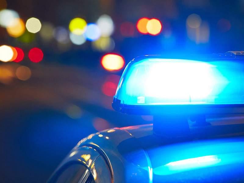 Αγνωστοι πυρπόλησαν τέσσερα αυτοκίνητα στα Πετράλωνα
