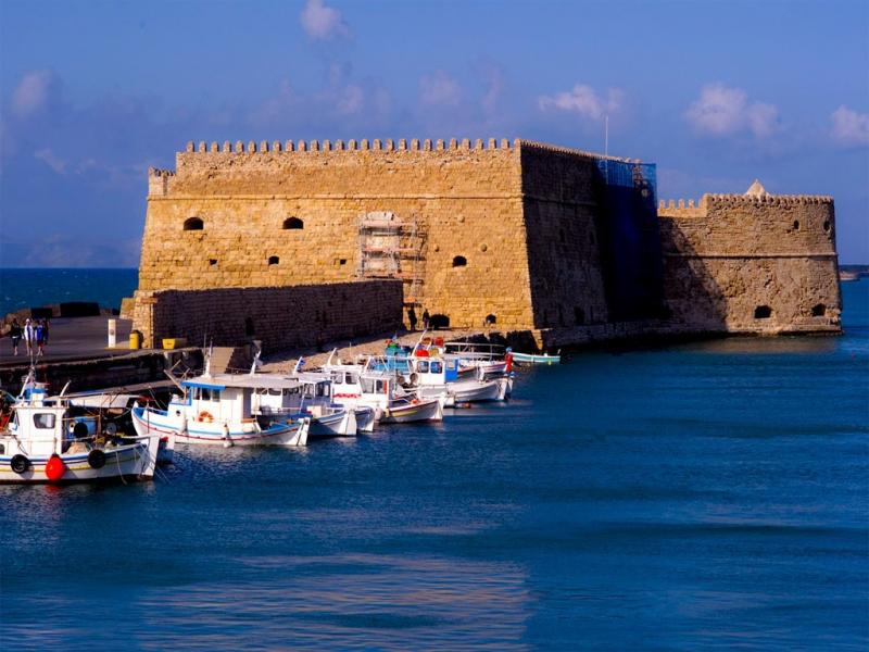 Ηράκλειο: Έκαναν εργασίες για διαμόρφωση χώρου πάρκινγκ και ανακάλυψαν πολεμικό υλικό