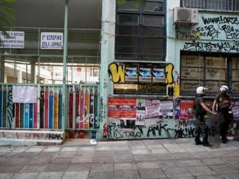 Αποχή που αγγίζει το 93% στις επαναληπτικές εκλογές στα Εξάρχεια