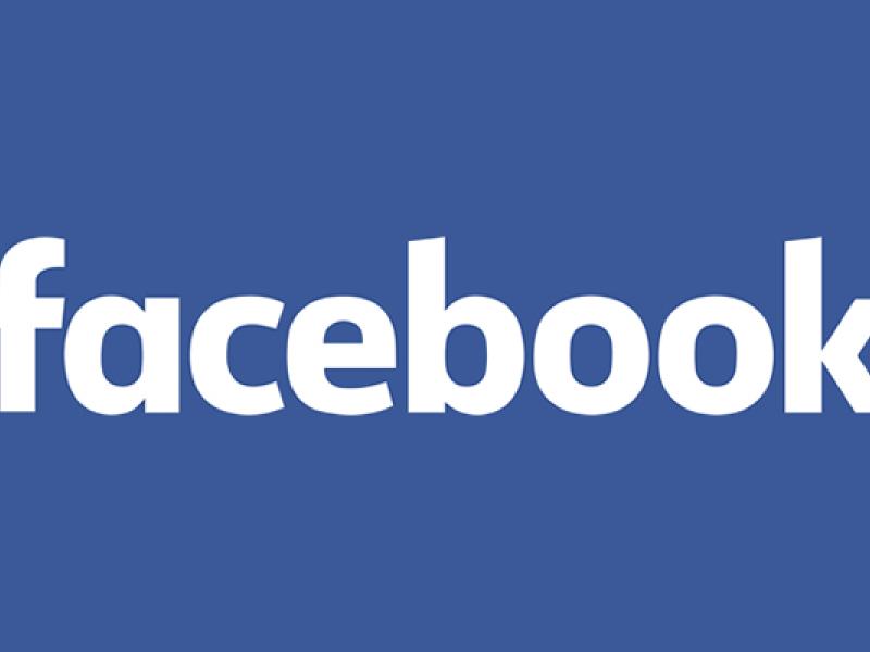 «Έπεσε» το Facebook