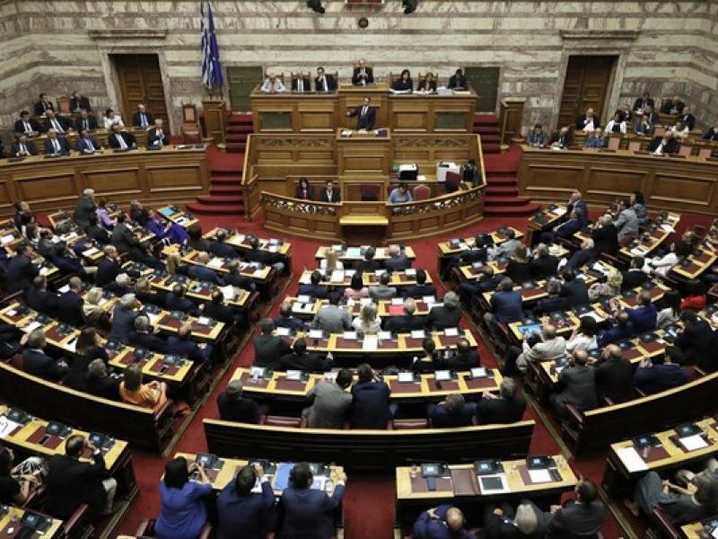 Διευκολύνσεις για τους οφειλέτες της εφορίας και μειώσεις του ΕΝΦΙΑ