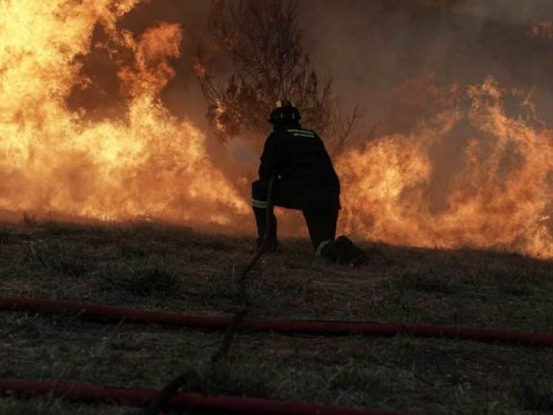 Υπό έλεγχο η φωτιά σε περιοχή του Ζαρού στο δήμο Φαιστού