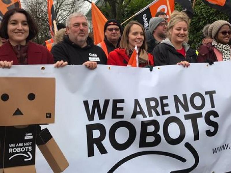 Γερμανία: Οι εργαζόμενοι της Amazon απεργούν διεκδικώντας υψηλότερους μισθούς