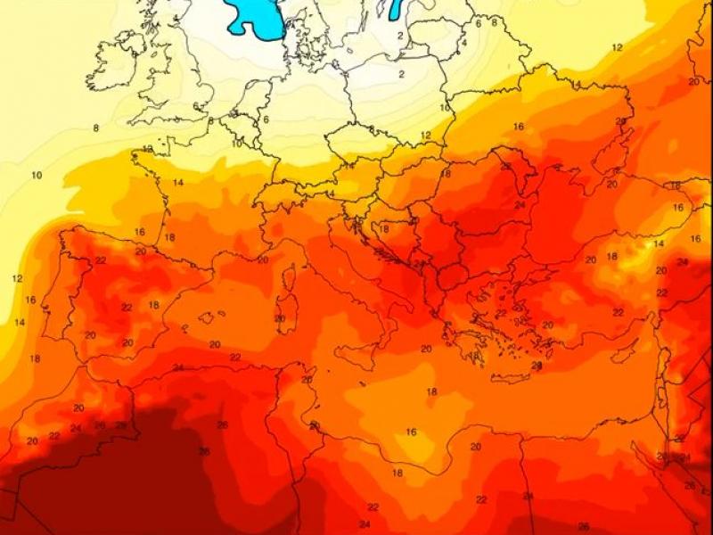 Ασυνήθιστα «καυτό» Αύγουστο «βλέπουν» τα προγνωστικά μοντέλα: Τι σημαίνουν όλα αυτά για την Ελλάδα;