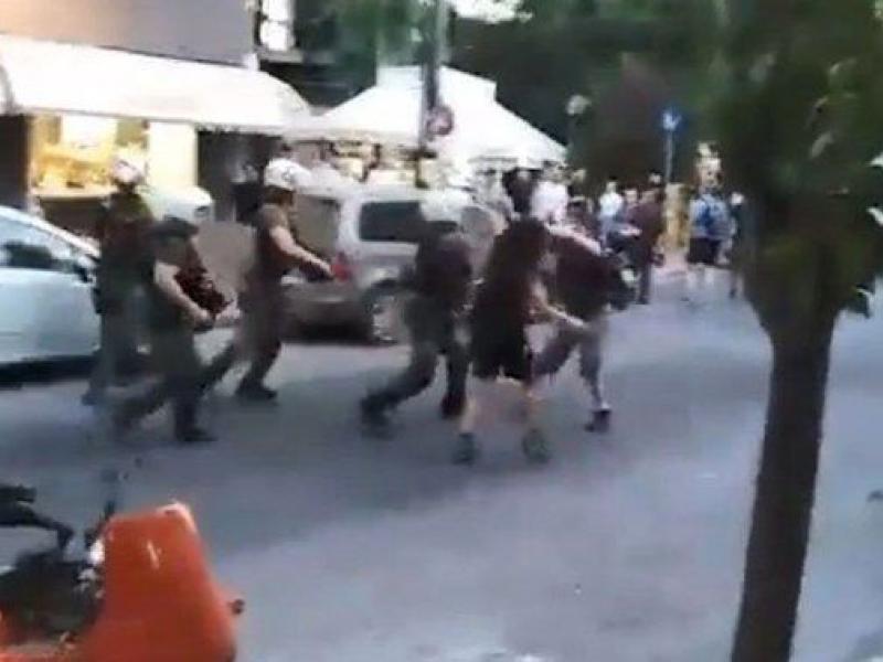 Κουκάκι: Καταγγελία για αναίτια επίθεση των ΜΑΤ σε κατοίκους