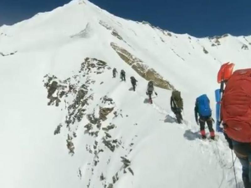 Ομάδα ορειβατών στα Ιμαλάια