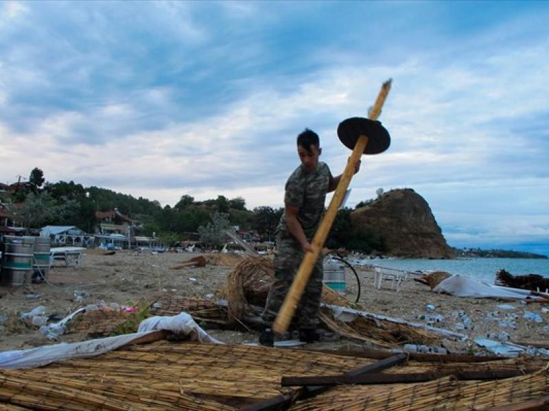 Στην εντατική σε κρίσιμη κατάσταση ένας από τους τραυματίες λόγω της θεομηνίας 