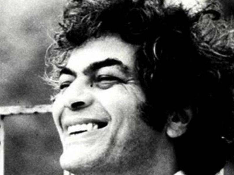 «Ο δρόμος είχε τη δική του ιστορία» - Ο αξέχαστος Μάνος Λοΐζος