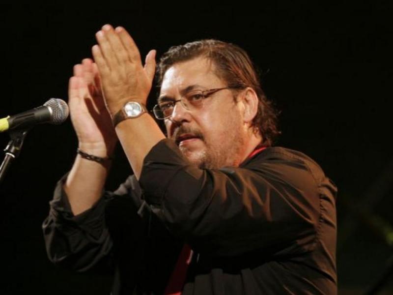 Κηδεία Λ. Μαχαιρίτσα: Το τελευταίο «αντίο» του Ν. Πορτοκάλογλου στο «φωνακλά με τη χρυσή καρδιά»