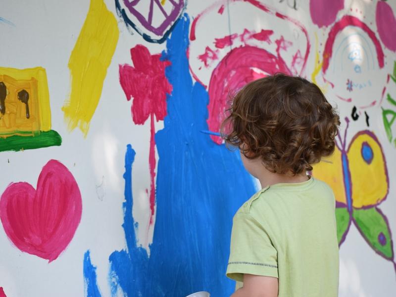 παιδί μπογιές ζωγραφική χρώματα