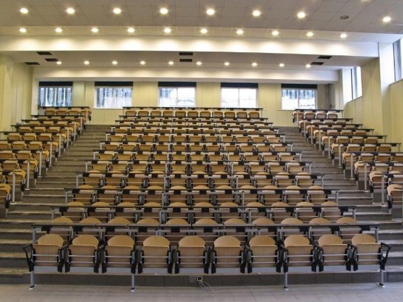 Πανεπιστήμια: Μείωση εισακτέων και ίσα δικαιώματα στα...Κολέγια