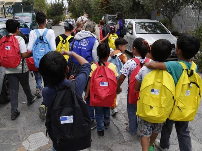 ΠΑΜΕ: Κάλεσμα σε ΕΛΜΕ και ΣΕΠΕ για αλληλεγγύη στα προσφυγόπουλα