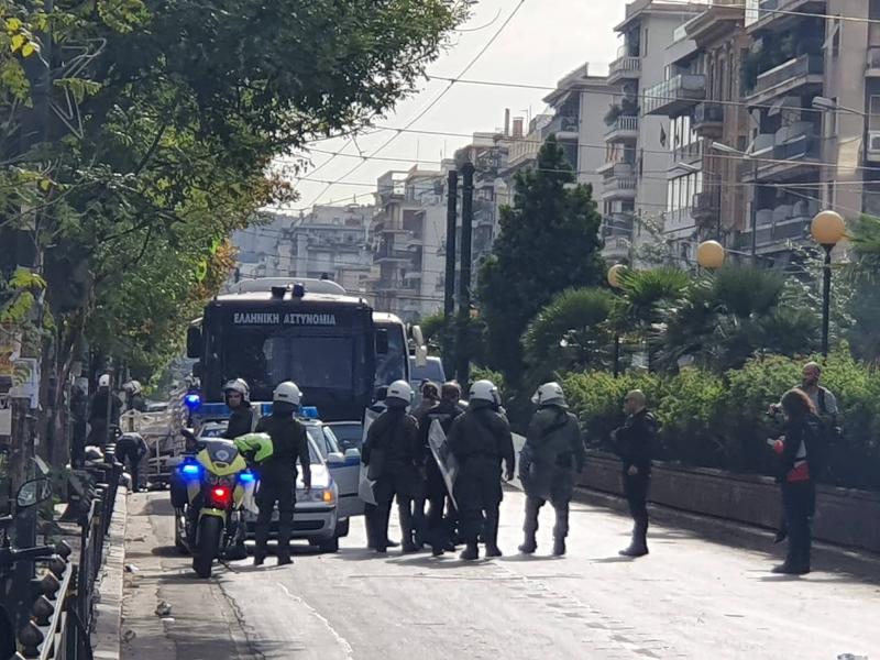 Η Λαϊκή Ενότητα καταγγέλλει την αστυνομική επίθεση στην ΑΣΟΕΕ