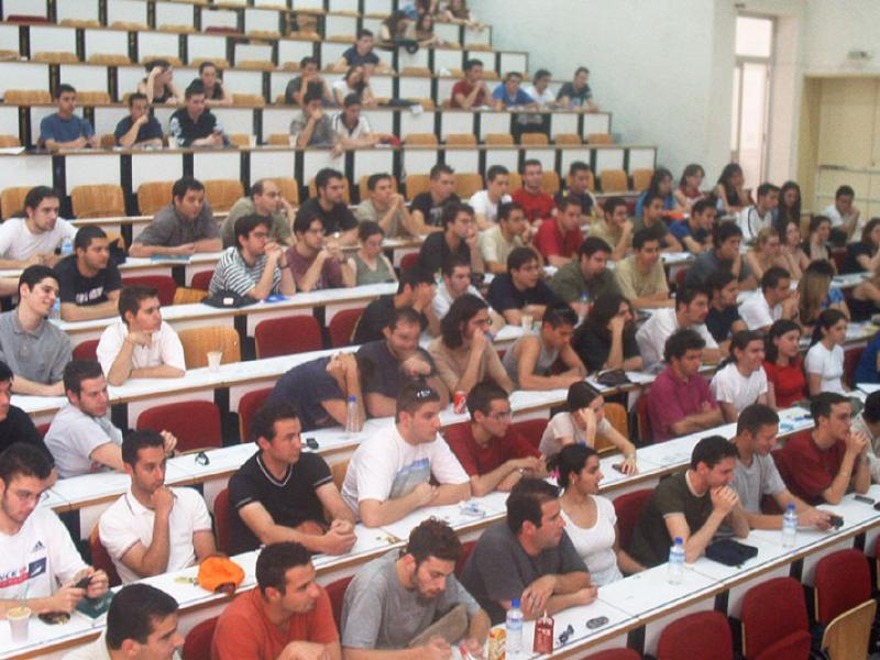 ΑΕΙ: Συναγερμός για την κατάργηση των δωρεάν Μεταπτυχιακών - Κλειδί η «βιωσιμότητα»