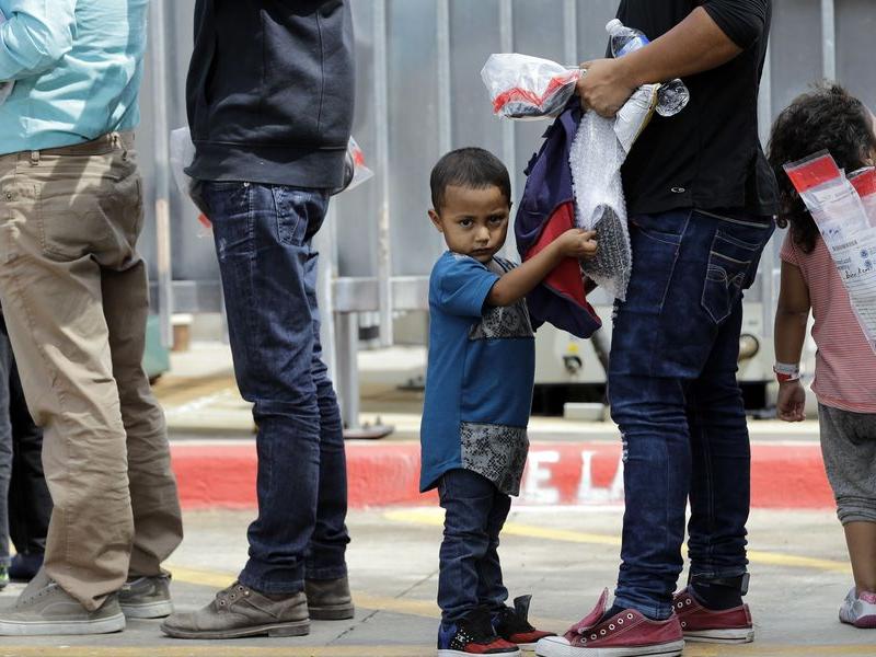 Ισπανία: Πάνω από 11.000 ασυνόδευτοι ανήλικοι εξακολουθούν να ζουν χωρίς χαρτιά στη χώρα και χωρίς πρόσβαση στις υπηρεσίες λόγω αμέλειας των δήμων