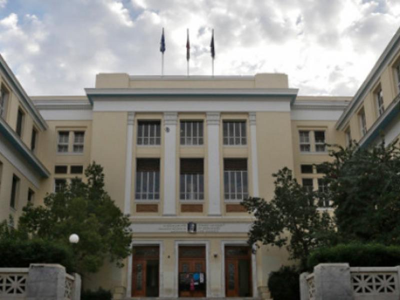 ΟΠΑ: Την επίθεση σε καθηγητή καταδικάζει το Πρυτανικό Συμβούλιο