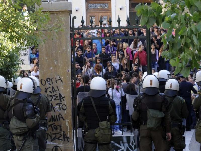 Φοιτητές Κρήτης για επεισόδια στην ΑΣΟΕΕ: Άγρια καταστολή από τα ΜΑΤ