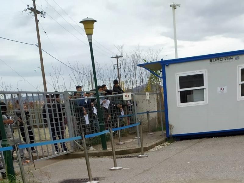 H Αντιρατσιστική Πρωτοβουλία Θεσσαλονίκης για το νέο νόμο για το προσφυγικό 