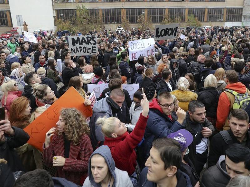 Βοσνία-Ερζεγοβίνη: Συνεχίζονται οι διαδηλώσεις για την κακοποίηση παιδιών σε ένα ίδρυμα	