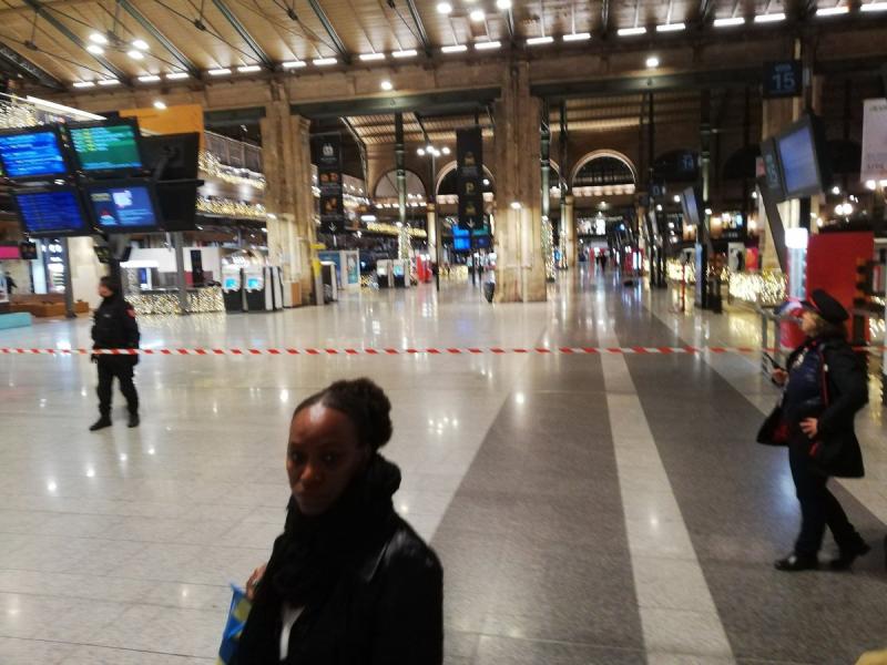 Εκκένωση σε σιδηροδρομικό σταθμό στη Γαλλία: Βρέθηκε οβίδα σε σάκο ταξιδιώτη (Φωτογραφία)